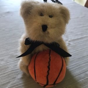 Basketball Boyd’s Bear